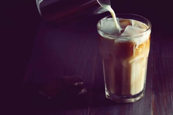 Thai - Latte - Kokosmilch in Eiskaffee - Entdeckermagazin - Miomente