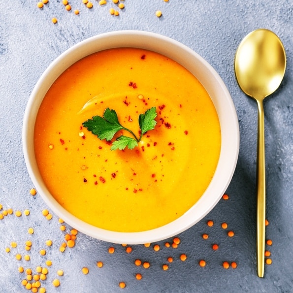 Winterliche Steckrüben-Möhren-Suppe mit Kokosmilch